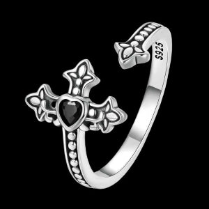Crucifix ring